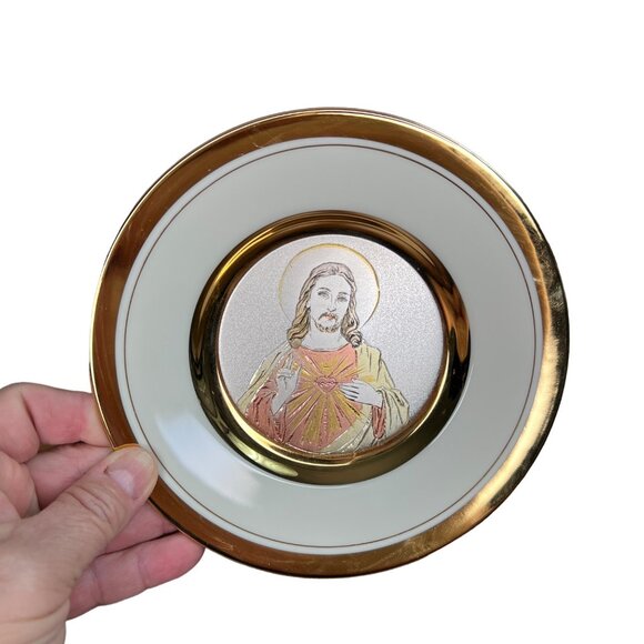 Chokin Collection Jesus Sacred Heart Gold-Rimmed Decorative Plate - Picture 3 of 7